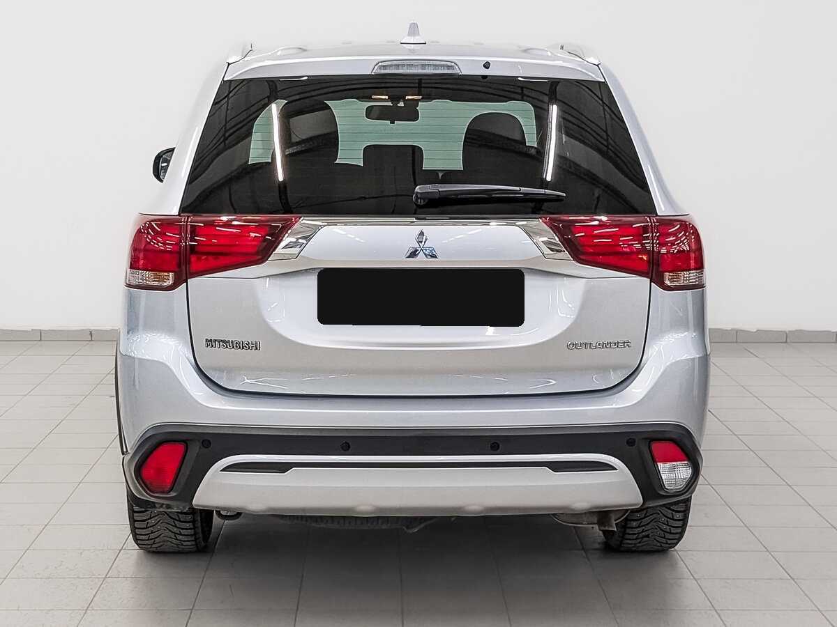 Mitsubishi Outlander с пробегом — 2020 год. Фото: #5