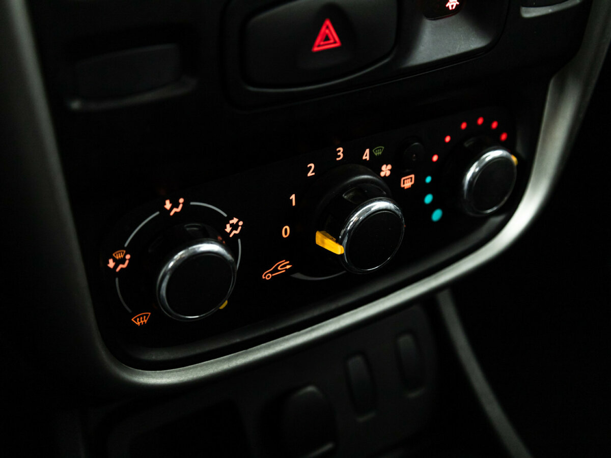 Renault Duster с пробегом — 2014 год. Фото: #11
