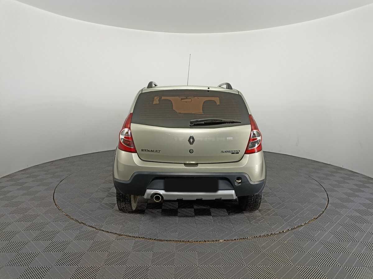Renault Sandero с пробегом — 2014 год. Фото: #5