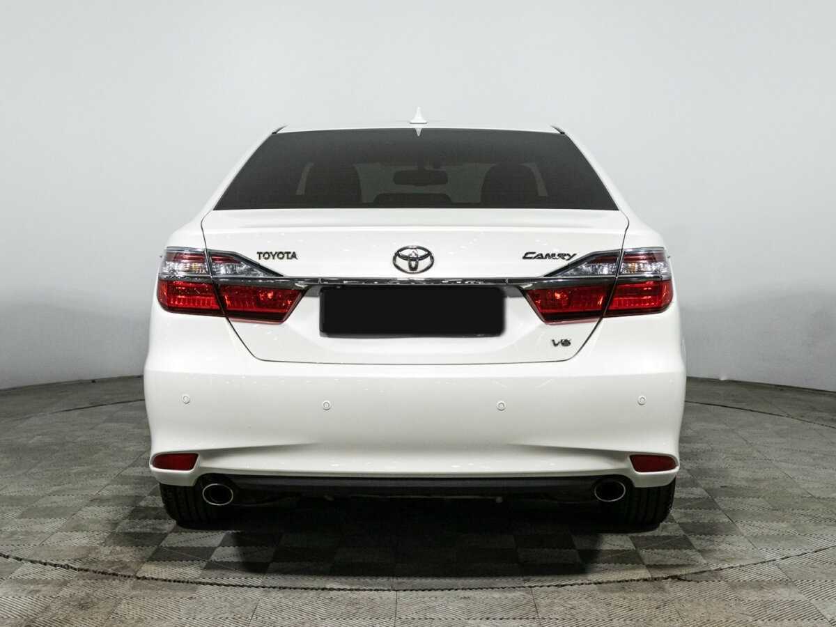 Toyota Camry с пробегом — 2016 год. Фото: #5