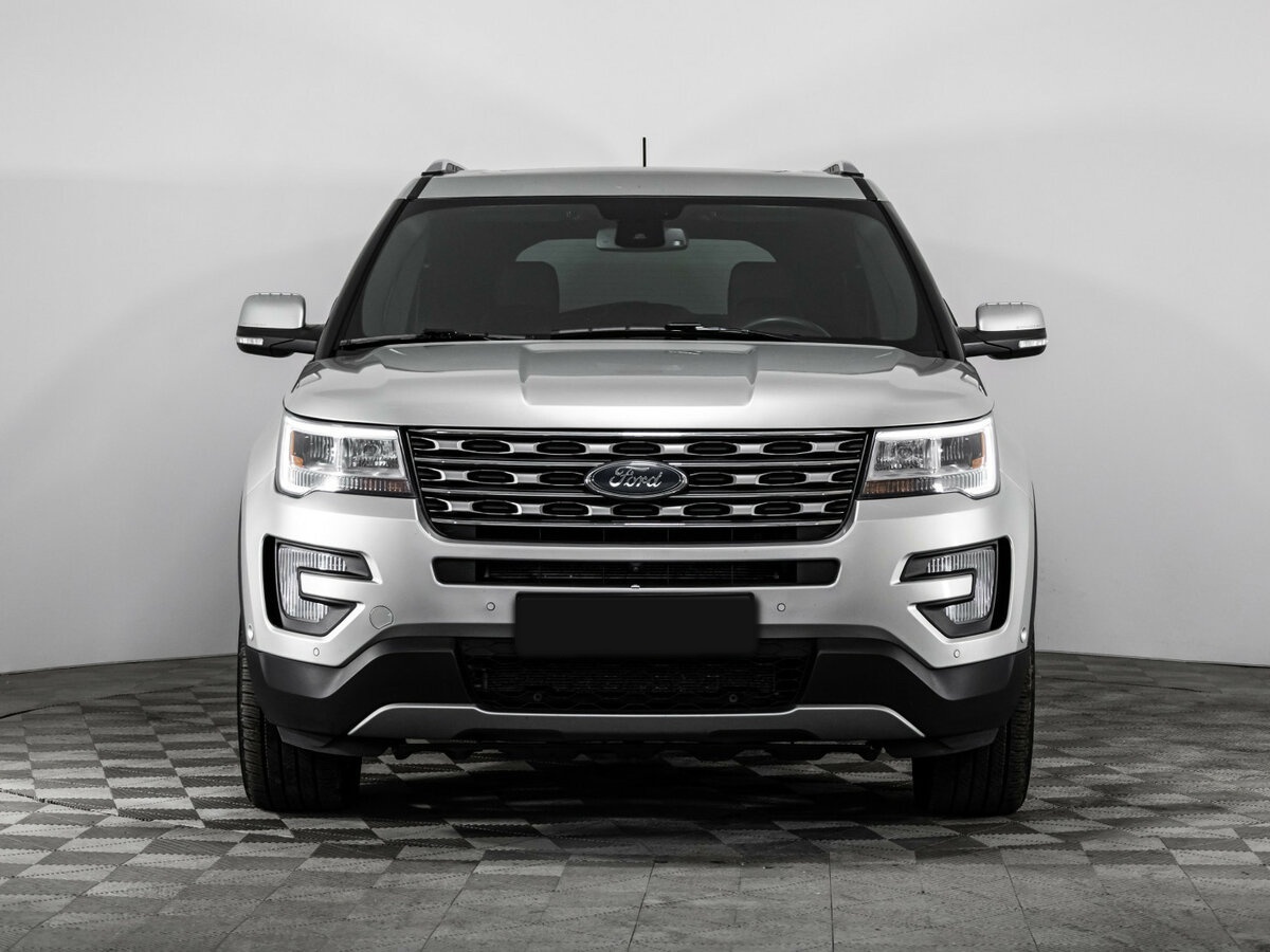 Ford Explorer с пробегом — 2018 год. Фото: #1
