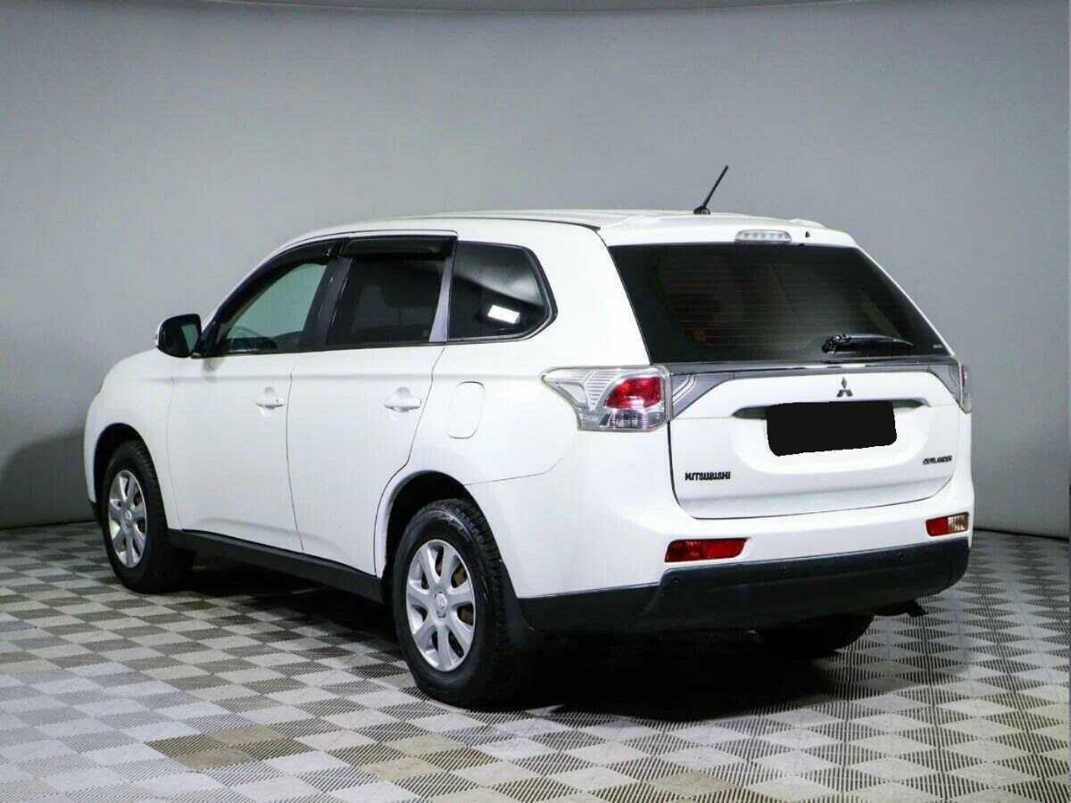 Mitsubishi Outlander с пробегом — 2012 год. Фото: #5