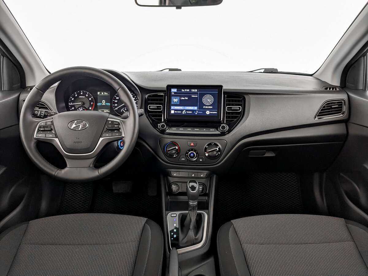 Hyundai Solaris с пробегом — 2022 год. Фото: #10