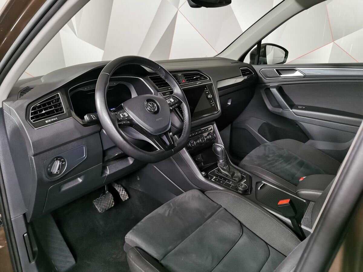 Volkswagen Tiguan с пробегом — 2018 год. Фото: #13
