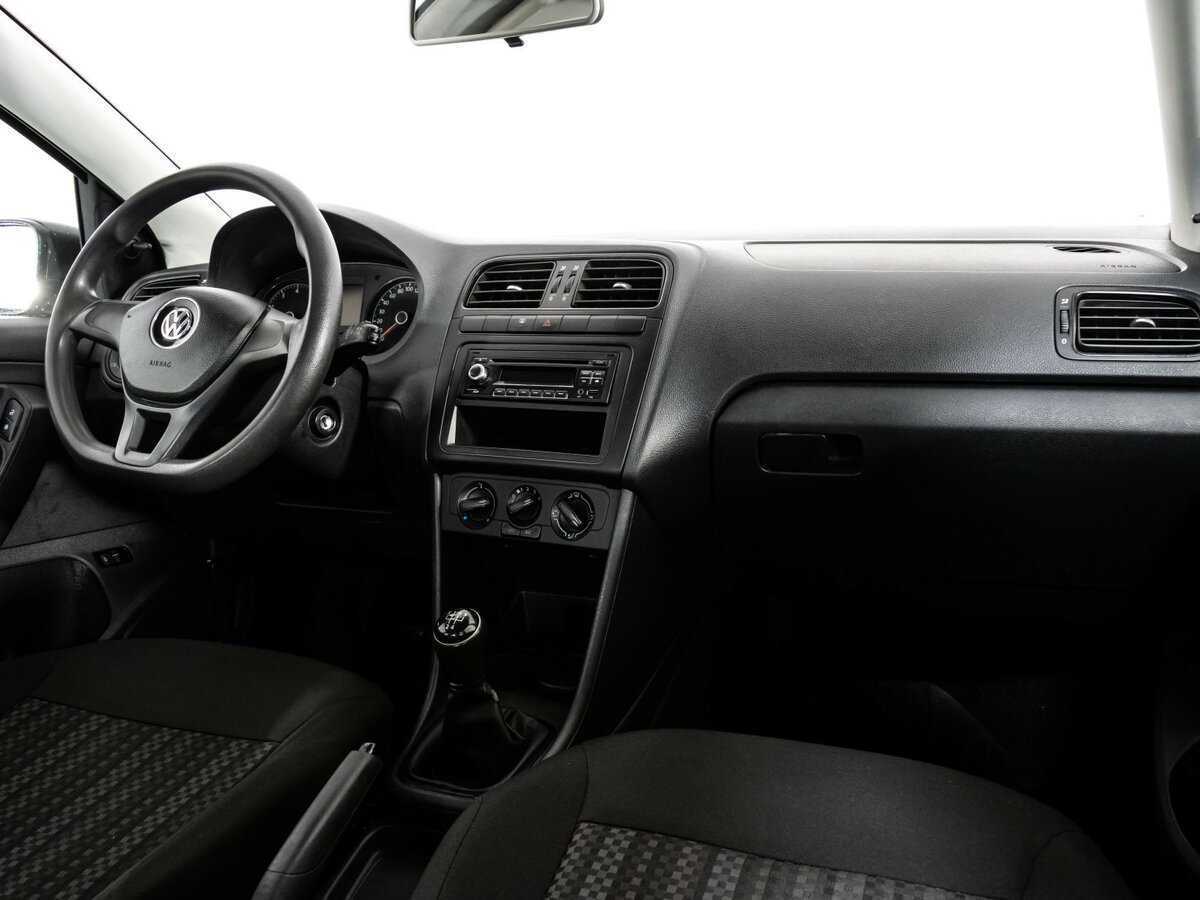 Volkswagen Polo с пробегом — 2018 год. Фото: #6