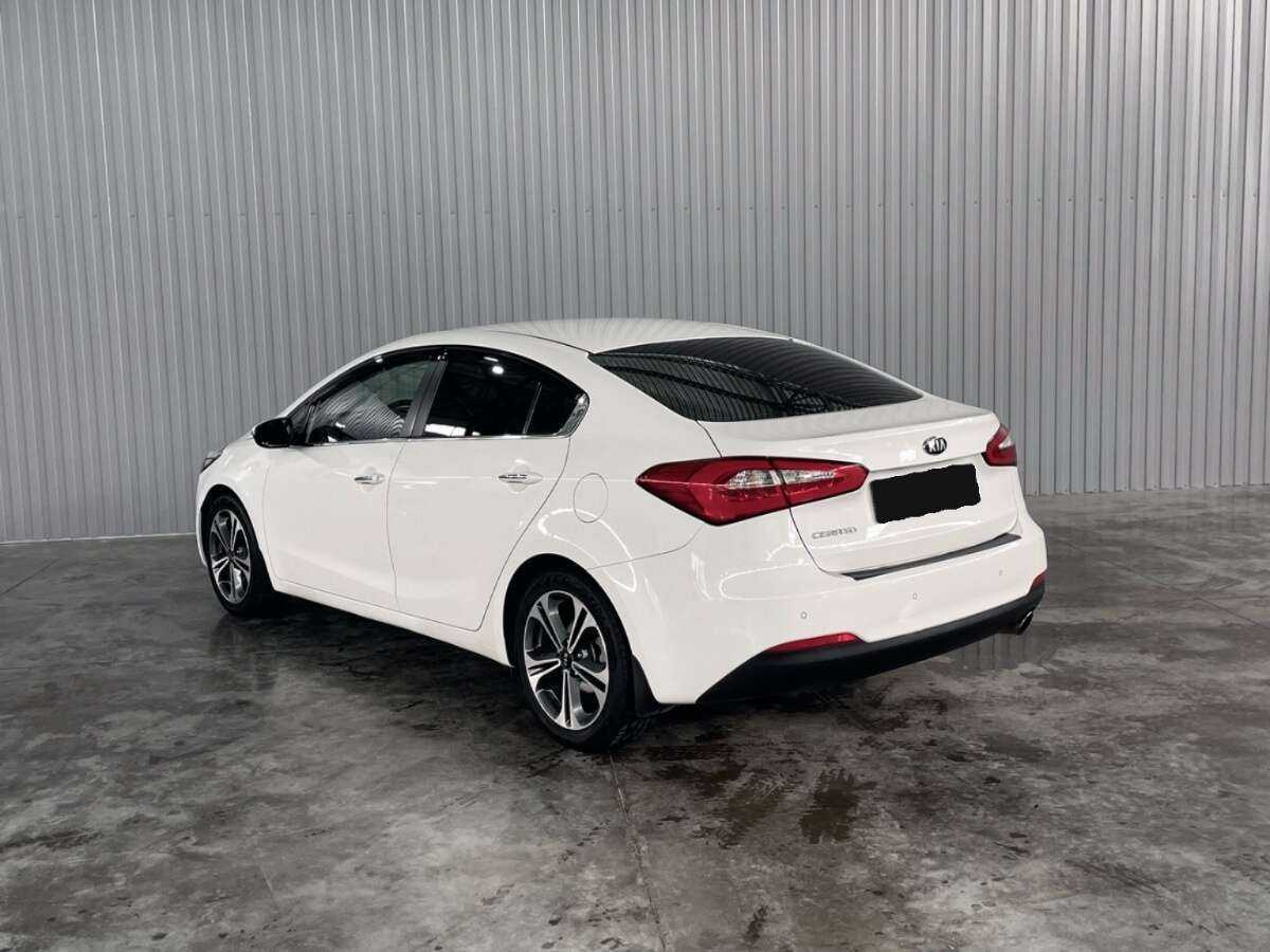 Kia Cerato с пробегом — 2014 год. Фото: #6
