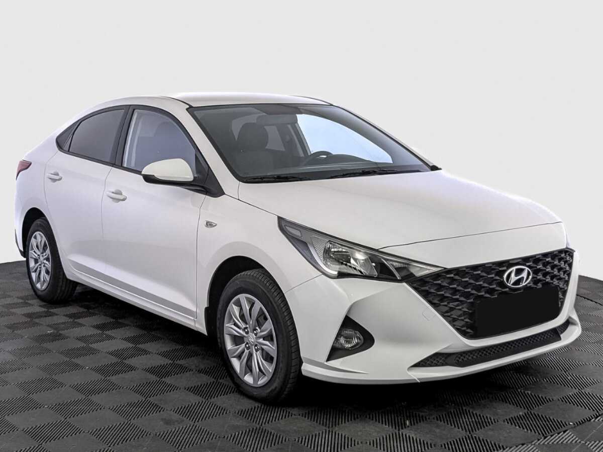 Hyundai Solaris с пробегом — 2022 год. Фото: #2