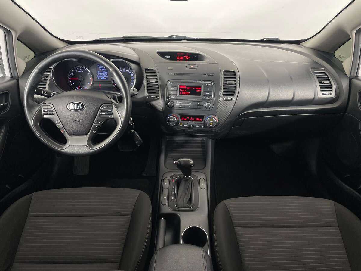 Kia Cerato с пробегом — 2014 год. Фото: #8