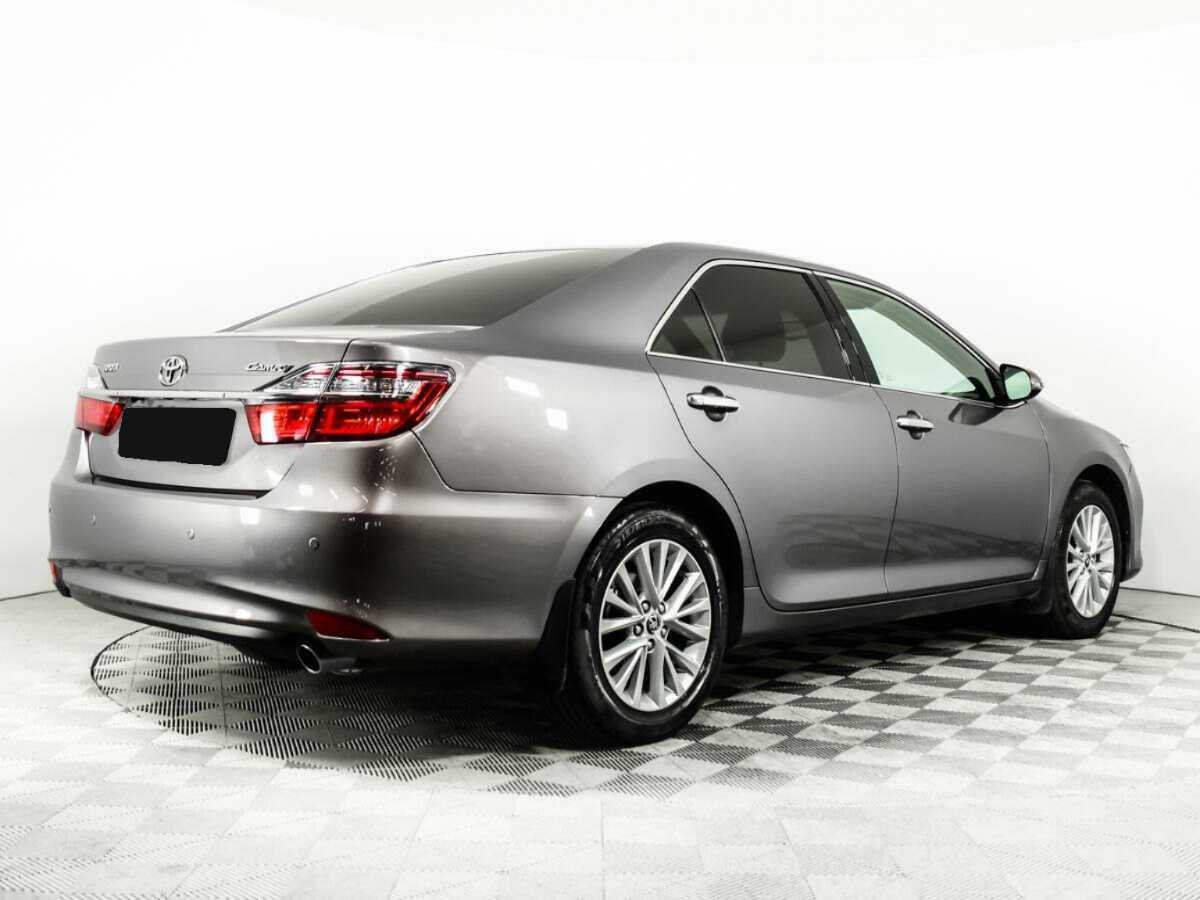 Toyota Camry с пробегом — 2016 год. Фото: #4
