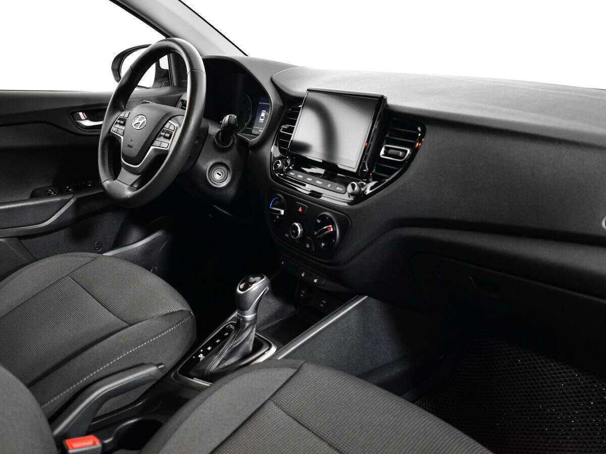 Hyundai Solaris с пробегом — 2020 год. Фото: #8