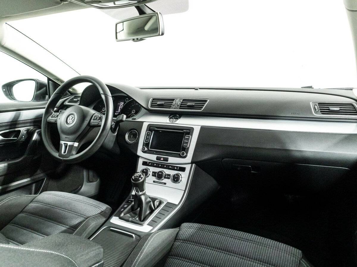 Volkswagen Passat CC с пробегом — 2012 год. Фото: #8