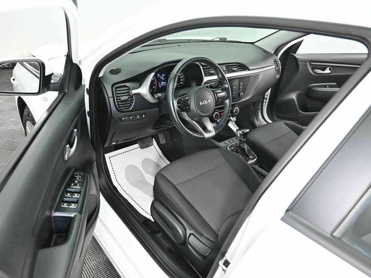 Kia Rio с пробегом — 2022 год. Фото: #7