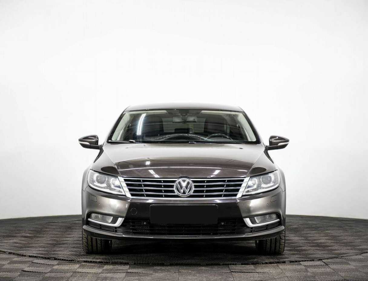 Volkswagen Passat CC с пробегом — 2012 год. Фото: #1