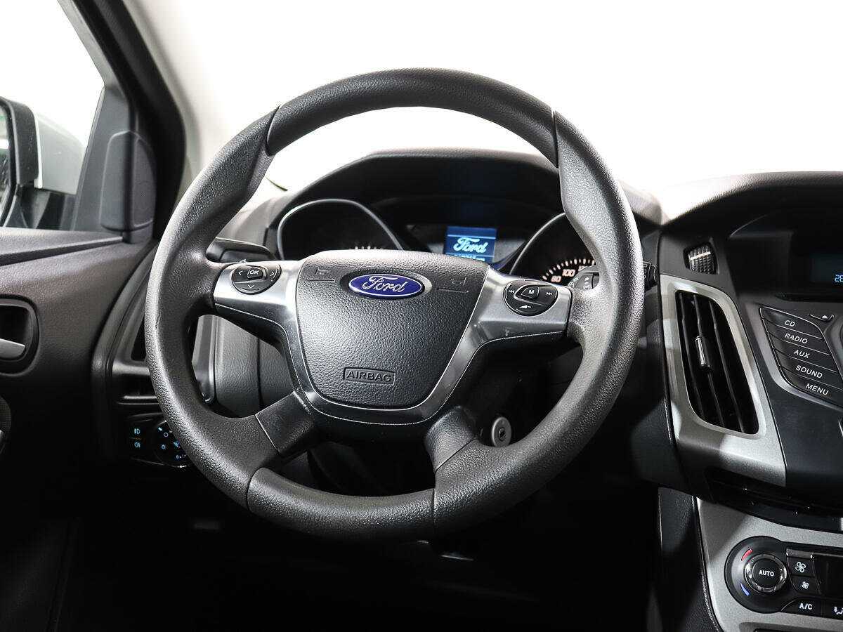 Ford Focus с пробегом — 2013 год. Фото: #12