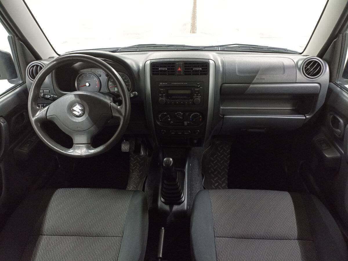 Suzuki Jimny с пробегом — 2013 год. Фото: #13