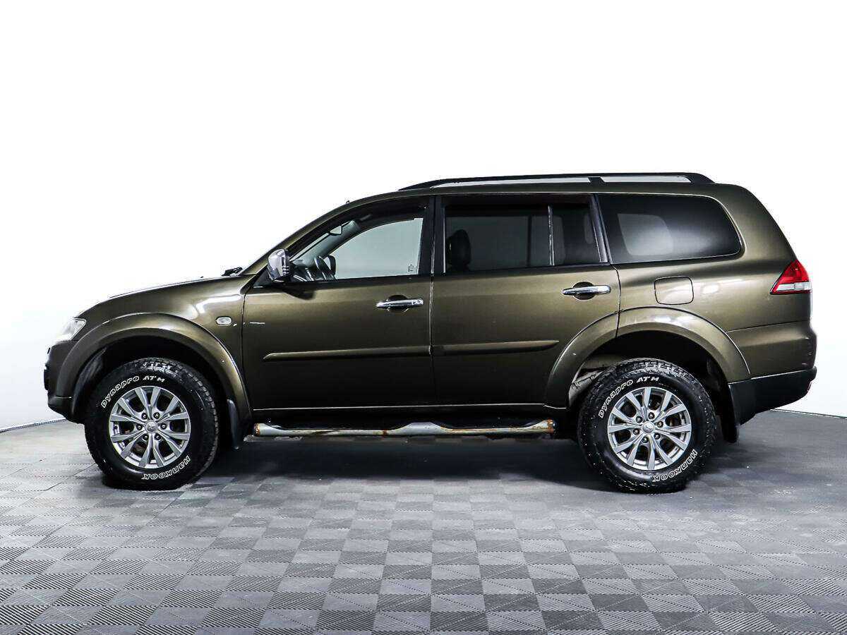 Mitsubishi Pajero Sport с пробегом — 2014 год. Фото: #6