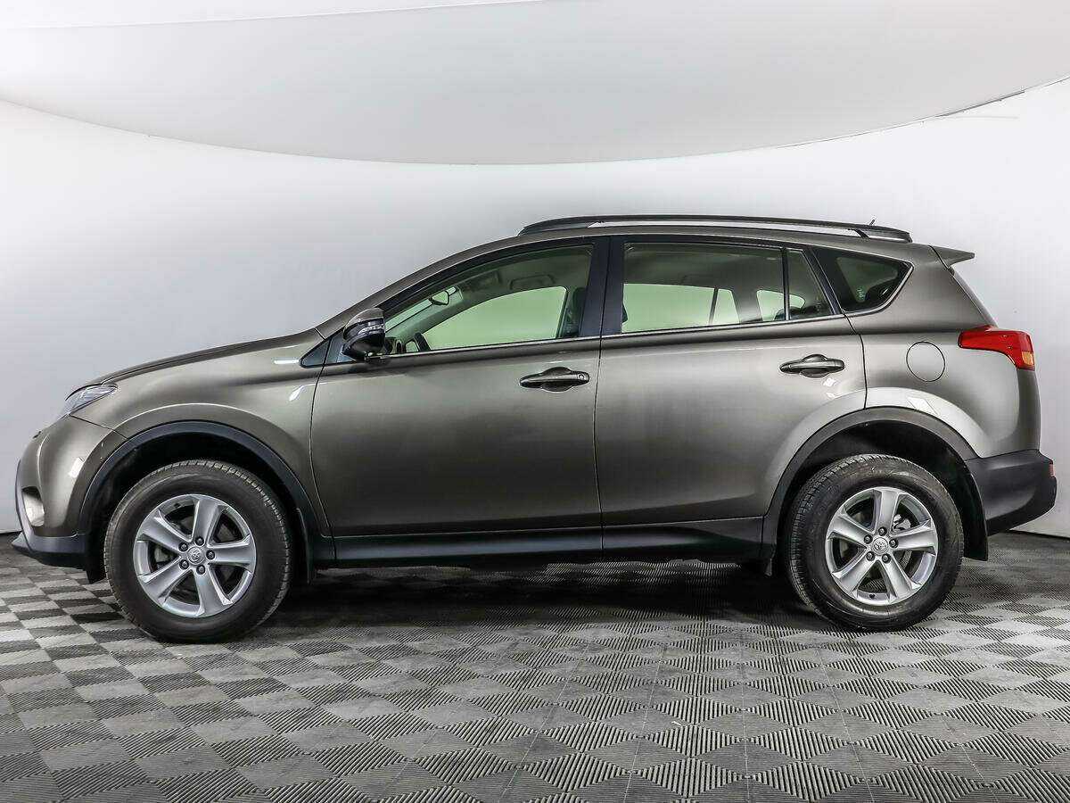 Toyota RAV4 с пробегом — 2013 год. Фото: #7
