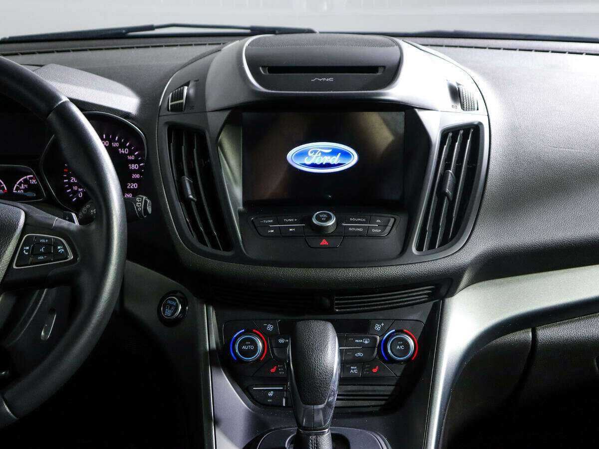 Ford Kuga с пробегом — 2018 год. Фото: #10