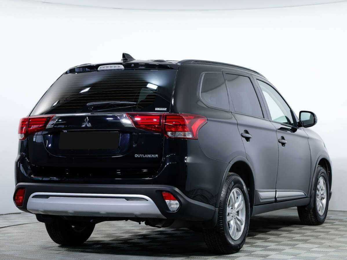 Mitsubishi Outlander с пробегом — 2021 год. Фото: #3