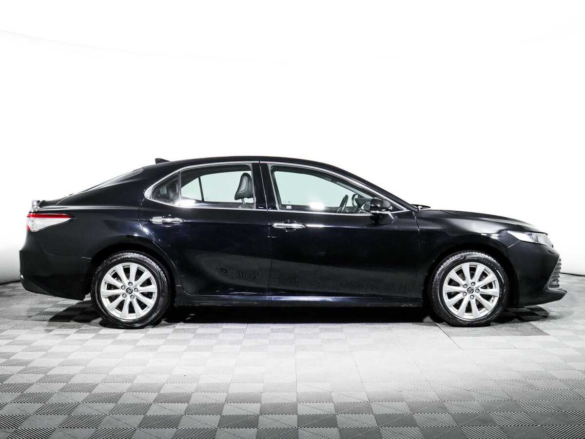 Toyota Camry с пробегом — 2019 год. Фото: #3