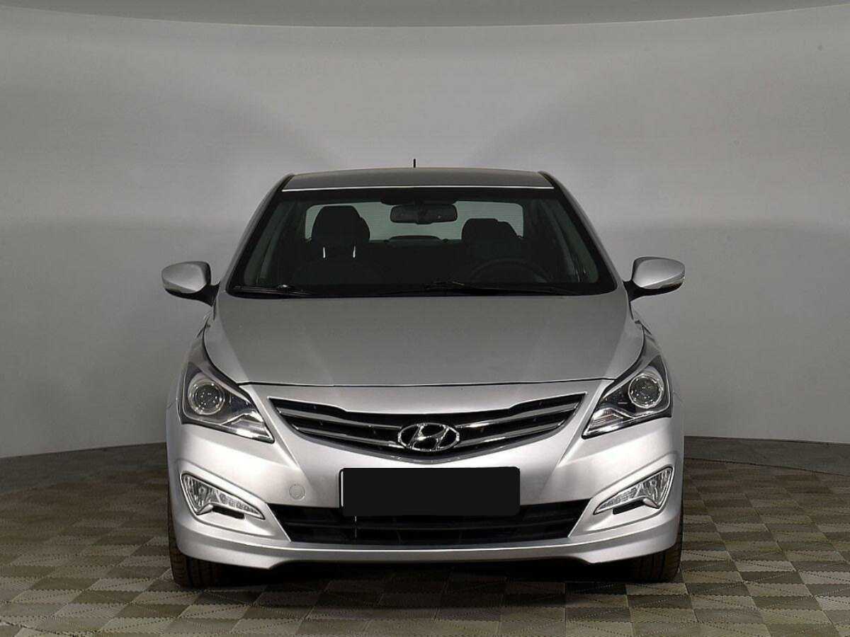 Hyundai Solaris с пробегом — 2015 год. Фото: #2