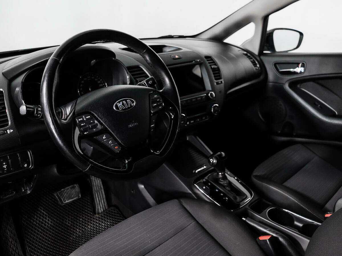 Kia Cerato с пробегом — 2017 год. Фото: #8