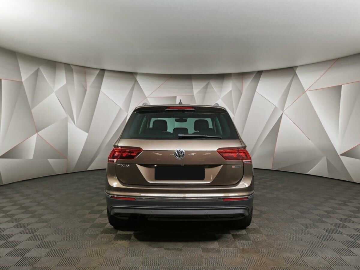 Volkswagen Tiguan с пробегом — 2018 год. Фото: #7