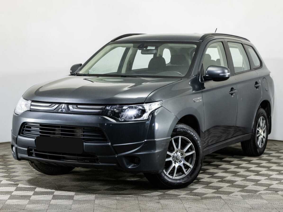 Mitsubishi Outlander с пробегом — 2014 год. Фото: #0