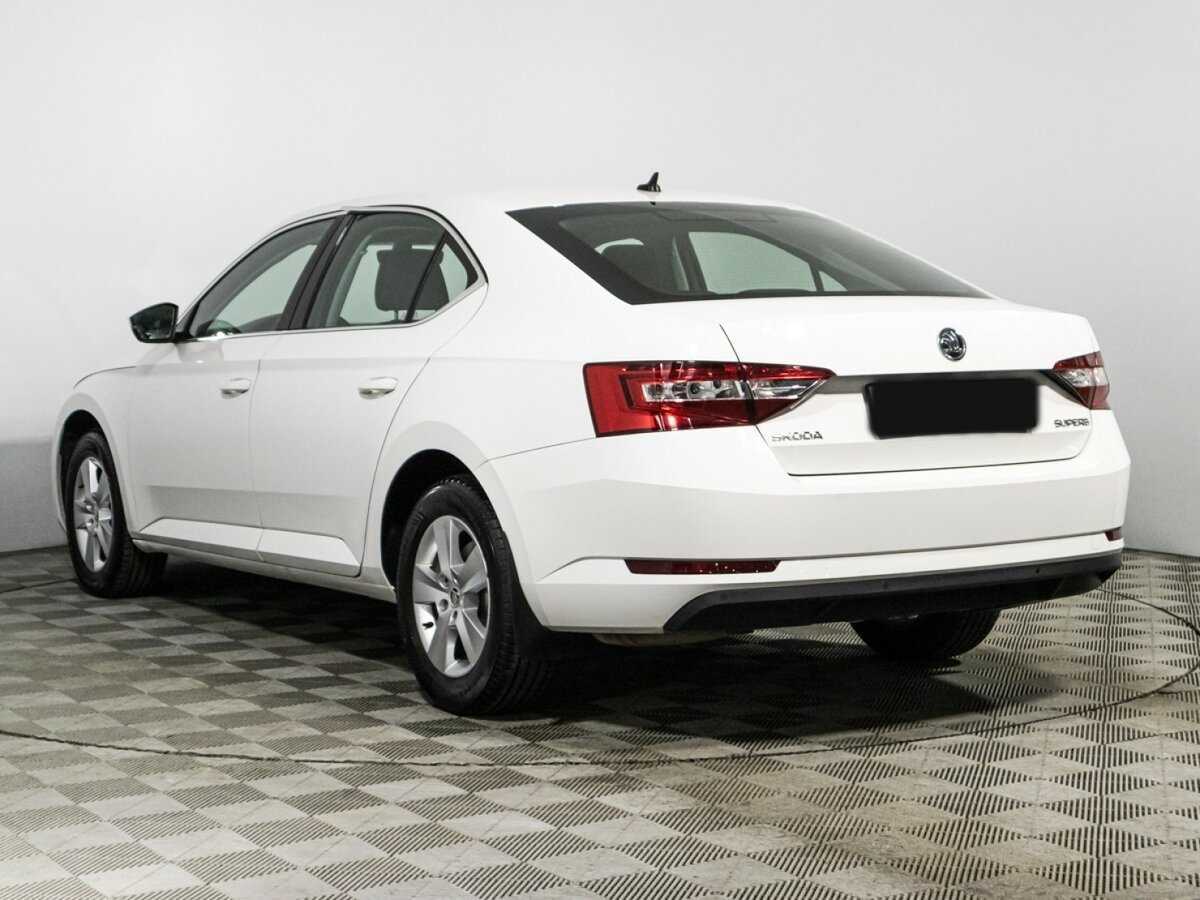 Skoda Superb с пробегом — 2016 год. Фото: #6