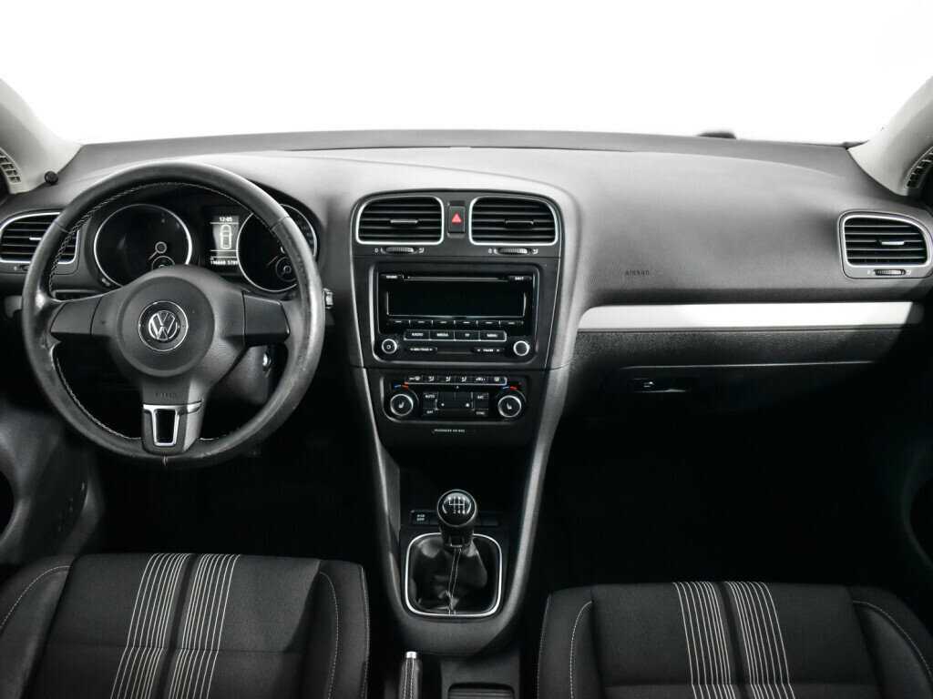 Volkswagen Golf с пробегом — 2012 год. Фото: #11