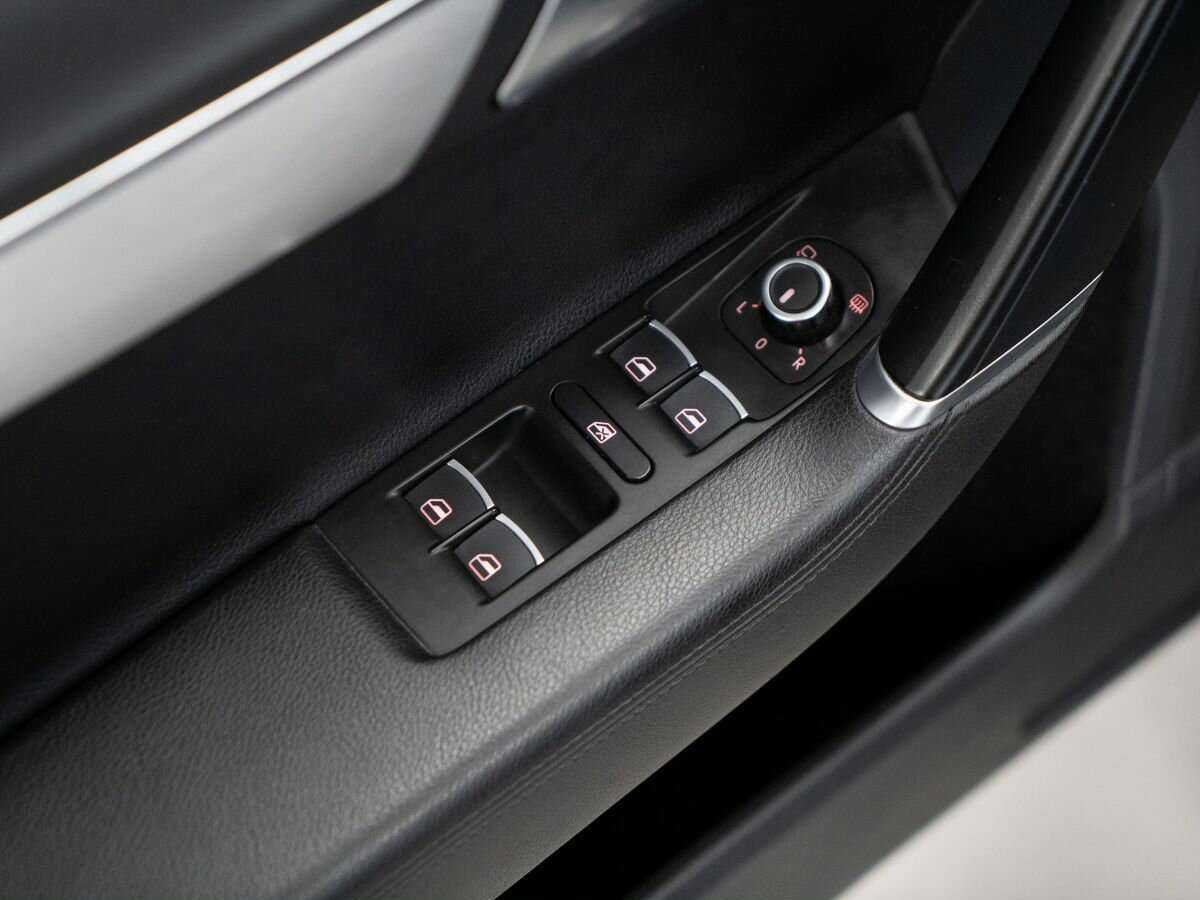 Volkswagen Passat с пробегом — 2013 год. Фото: #16