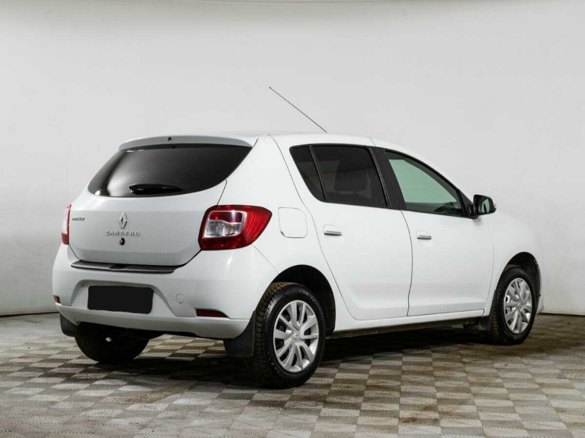 Renault Sandero с пробегом — 2017 год. Фото: #4