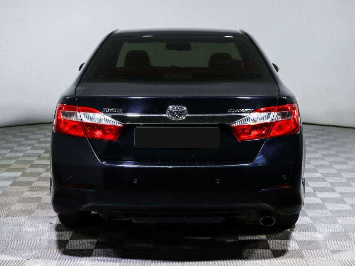 Toyota Camry с пробегом — 2012 год. Фото: #4
