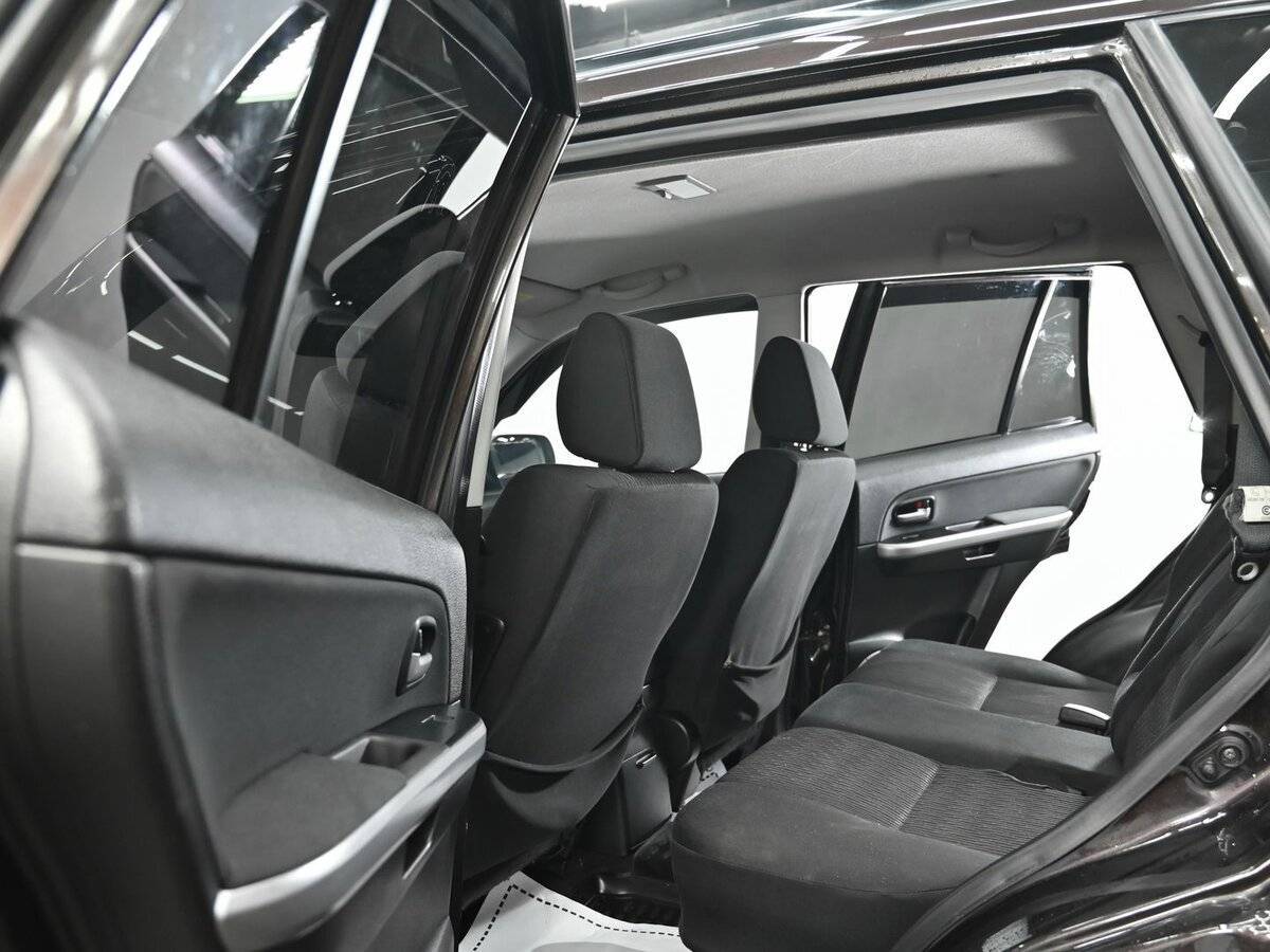 Suzuki Grand Vitara с пробегом — 2013 год. Фото: #12