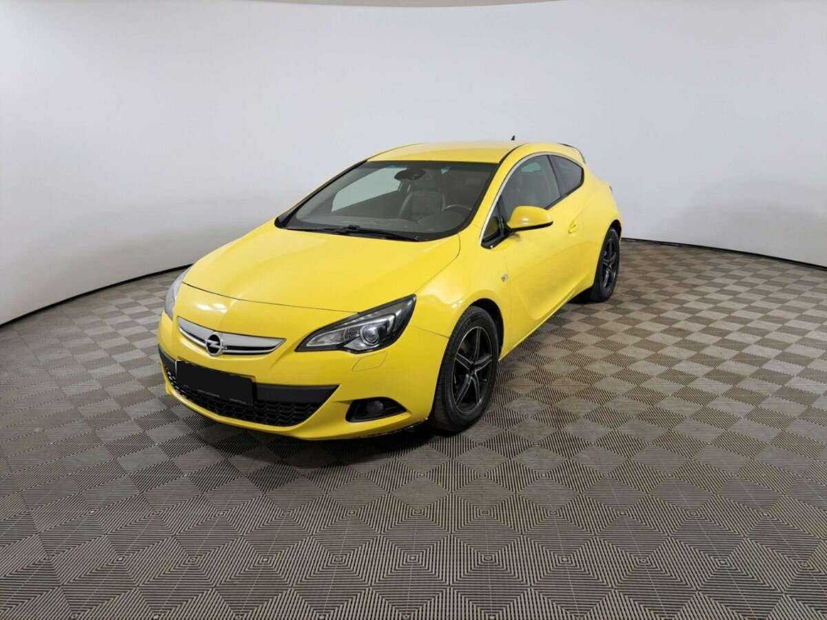 Opel Astra с пробегом — 2013 год. Фото: #0