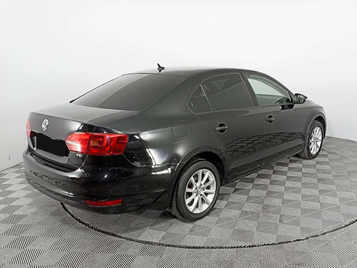 Volkswagen Jetta с пробегом — 2014 год. Фото: #4