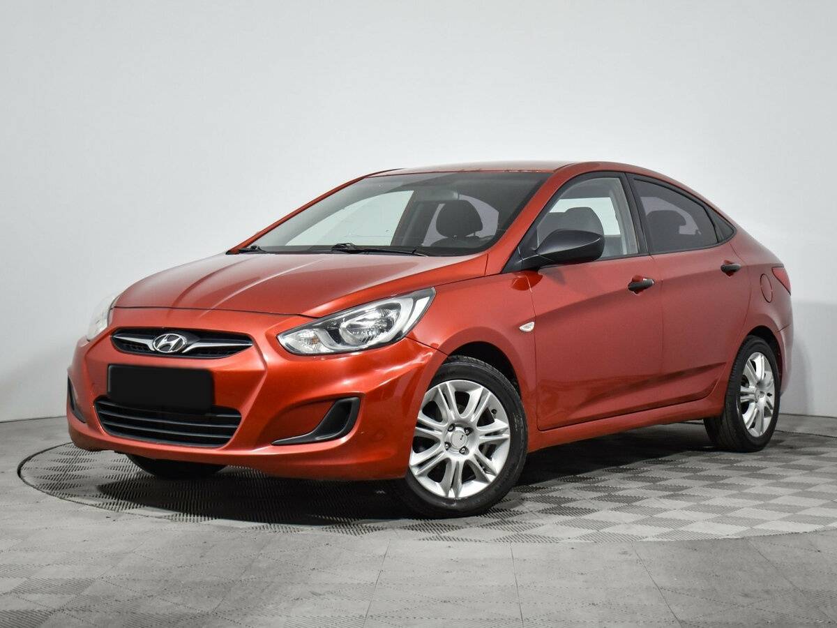 Hyundai Solaris с пробегом — 2012 год. Посмотреть фото