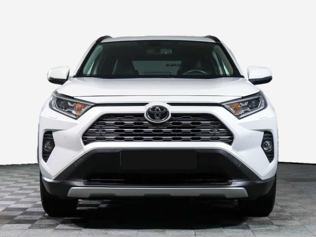 Toyota RAV4 с пробегом — 2021 год. Фото: #1