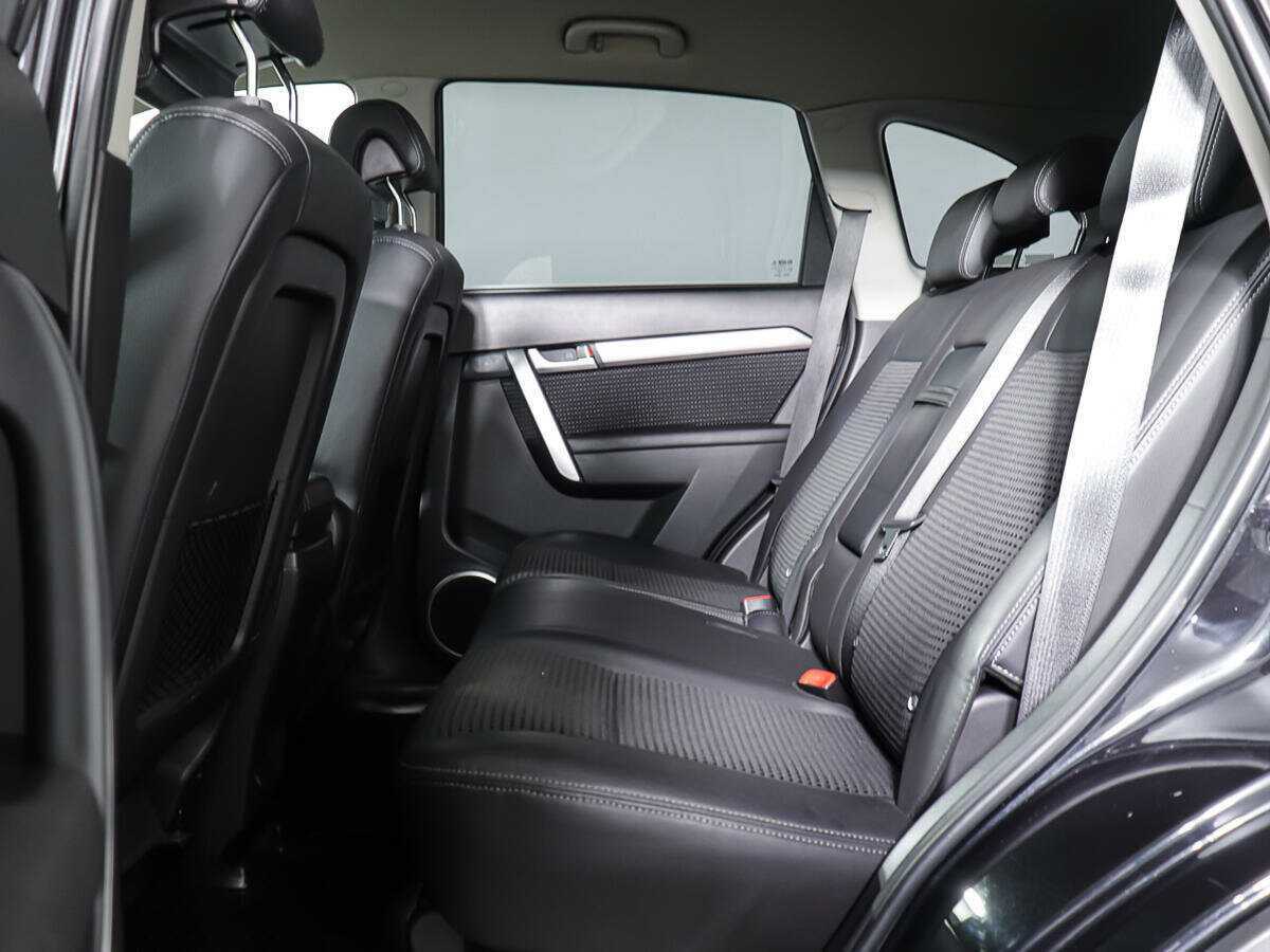Chevrolet Captiva с пробегом — 2013 год. Фото: #10
