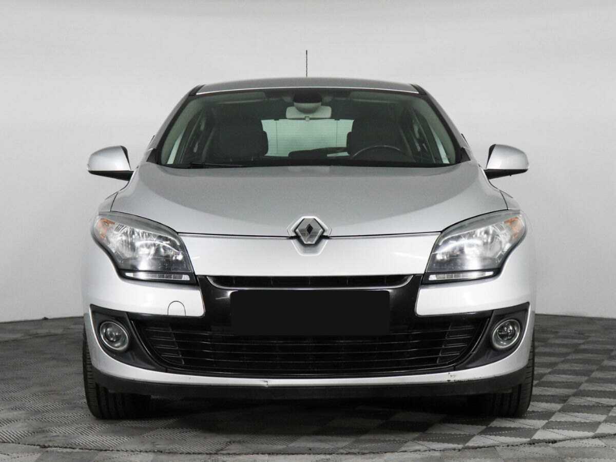 Renault Megane с пробегом — 2012 год. Фото: #1
