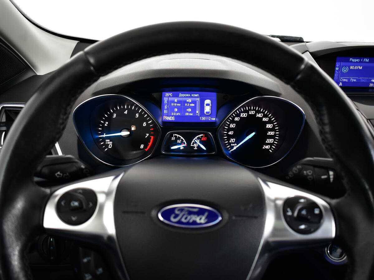 Ford Kuga с пробегом — 2014 год. Фото: #10