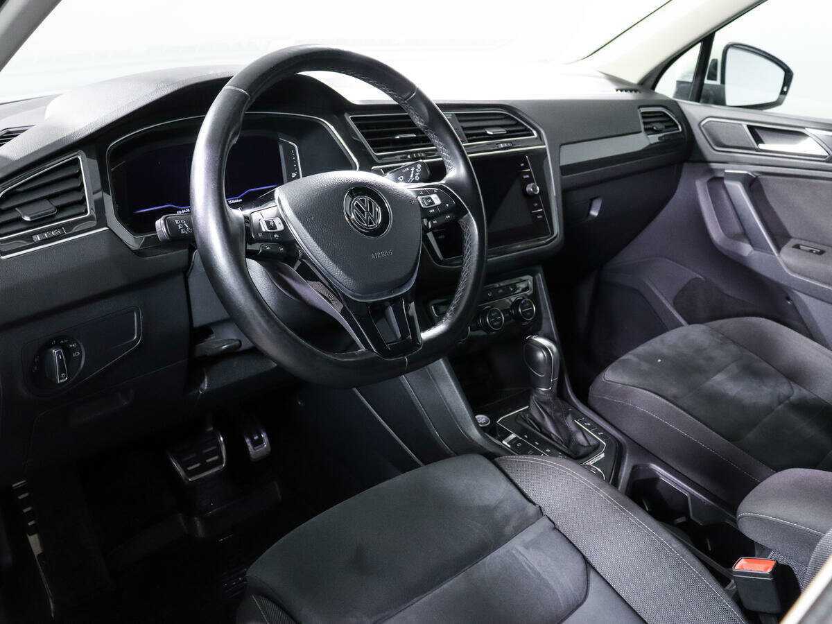 Volkswagen Tiguan с пробегом — 2018 год. Фото: #13
