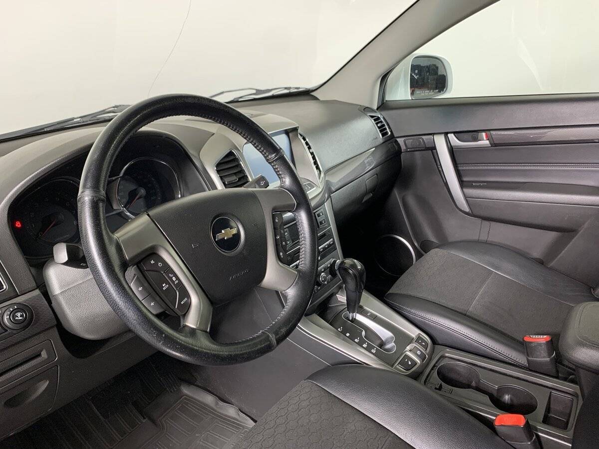 Chevrolet Captiva с пробегом — 2014 год. Фото: #10