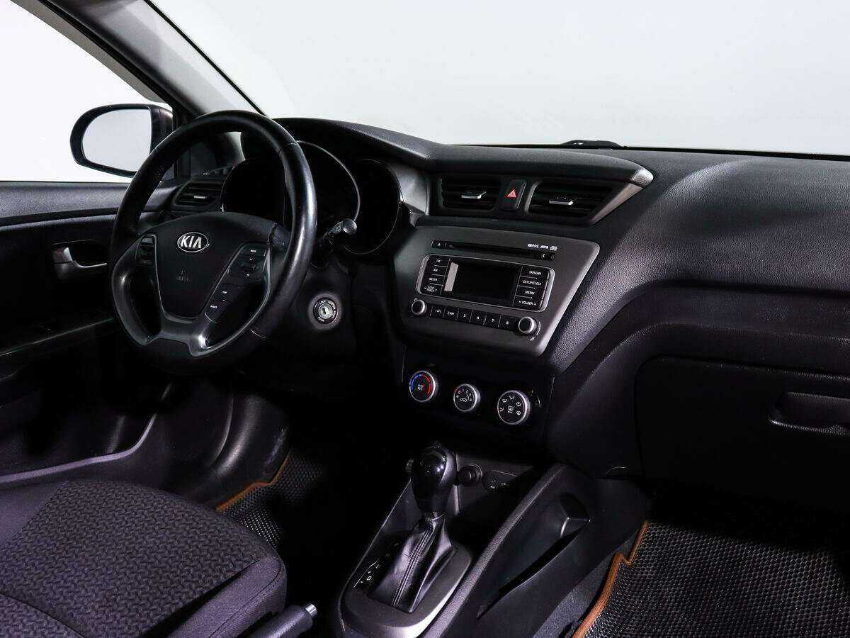 Kia Rio с пробегом — 2016 год. Фото: #6