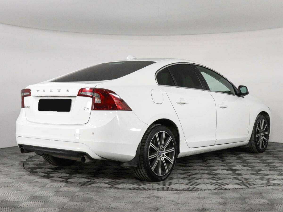 Volvo S60 с пробегом — 2014 год. Фото: #3
