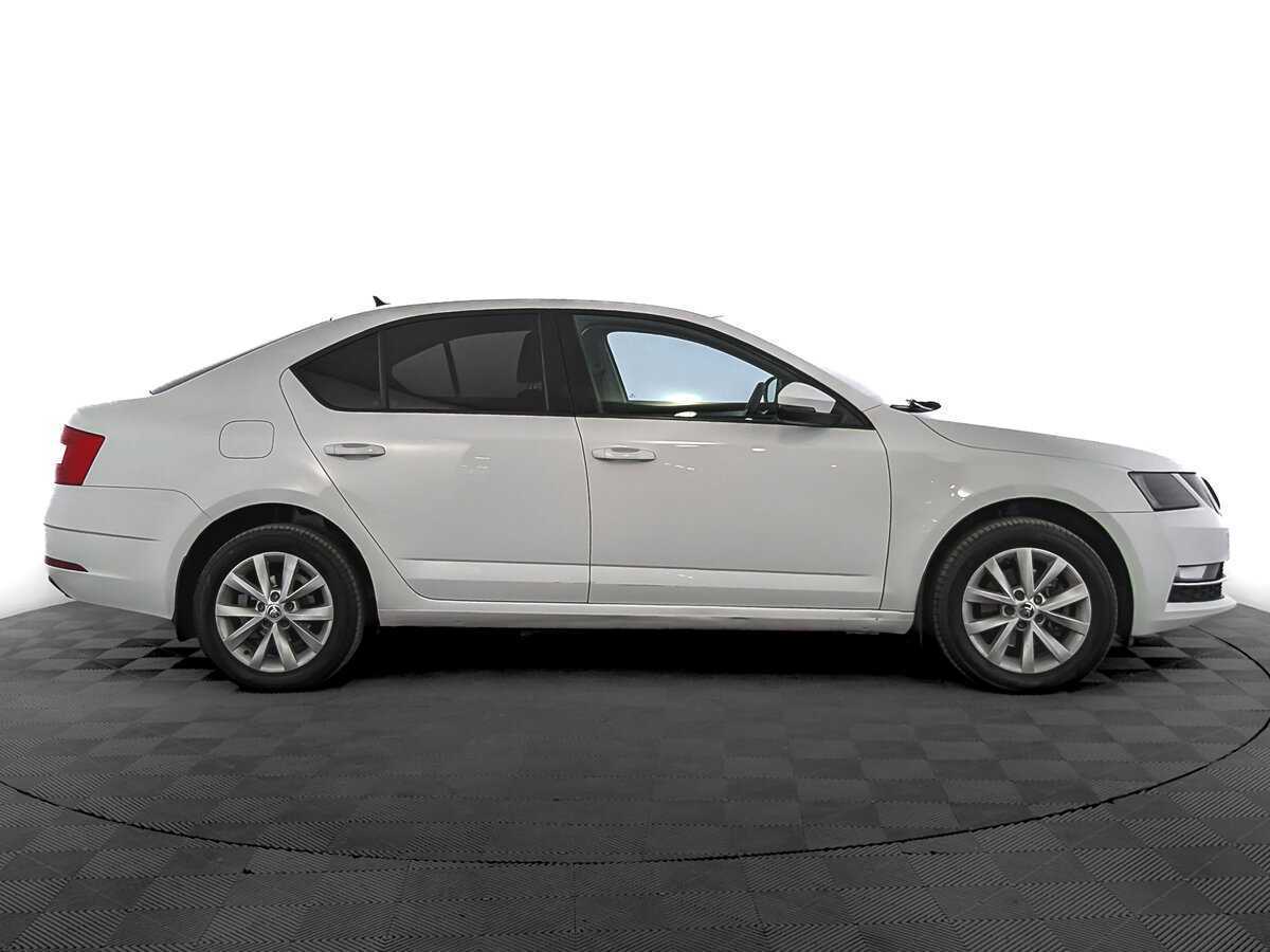 Skoda Octavia с пробегом — 2018 год. Фото: #3