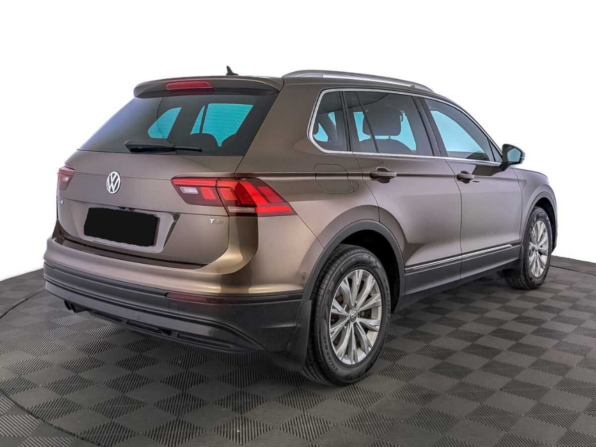 Volkswagen Tiguan с пробегом — 2017 год. Фото: #4