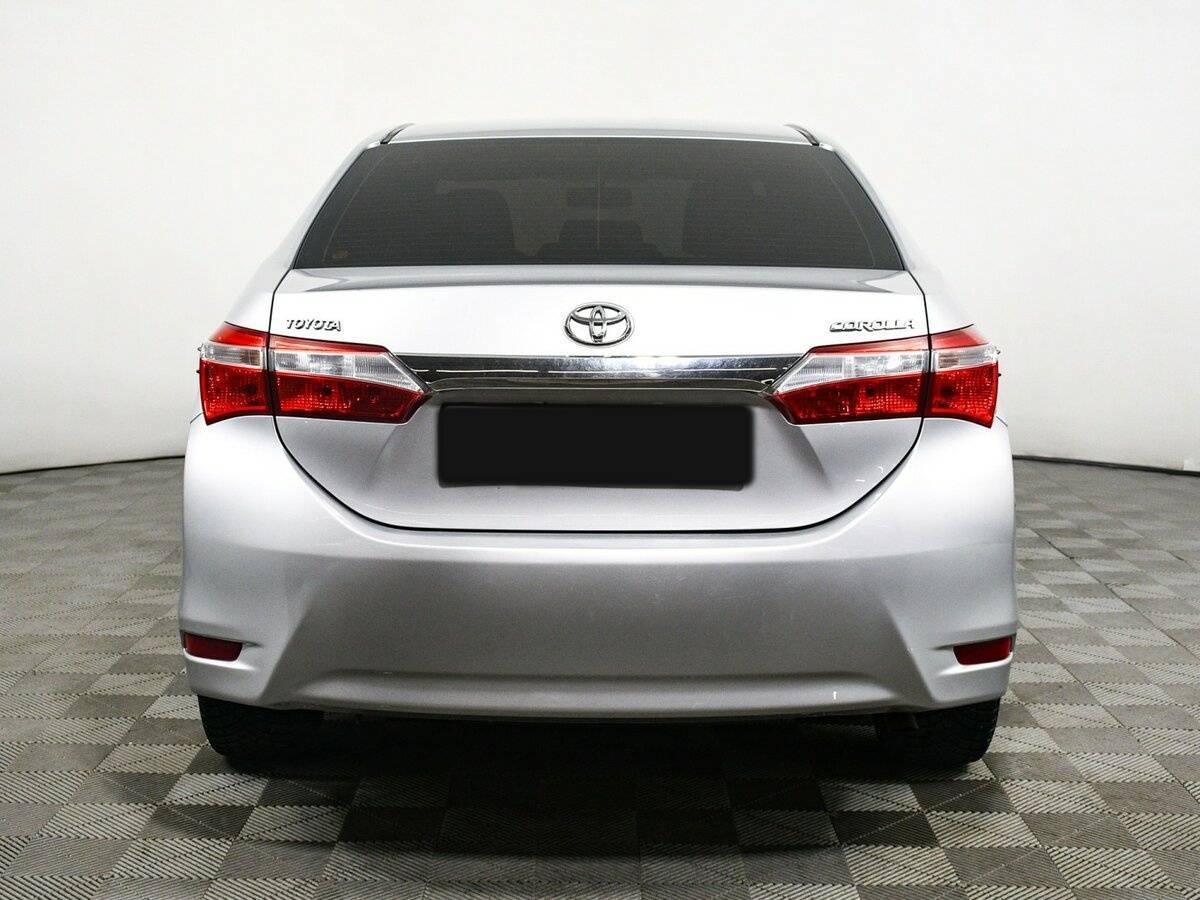 Toyota Corolla с пробегом — 2015 год. Фото: #5