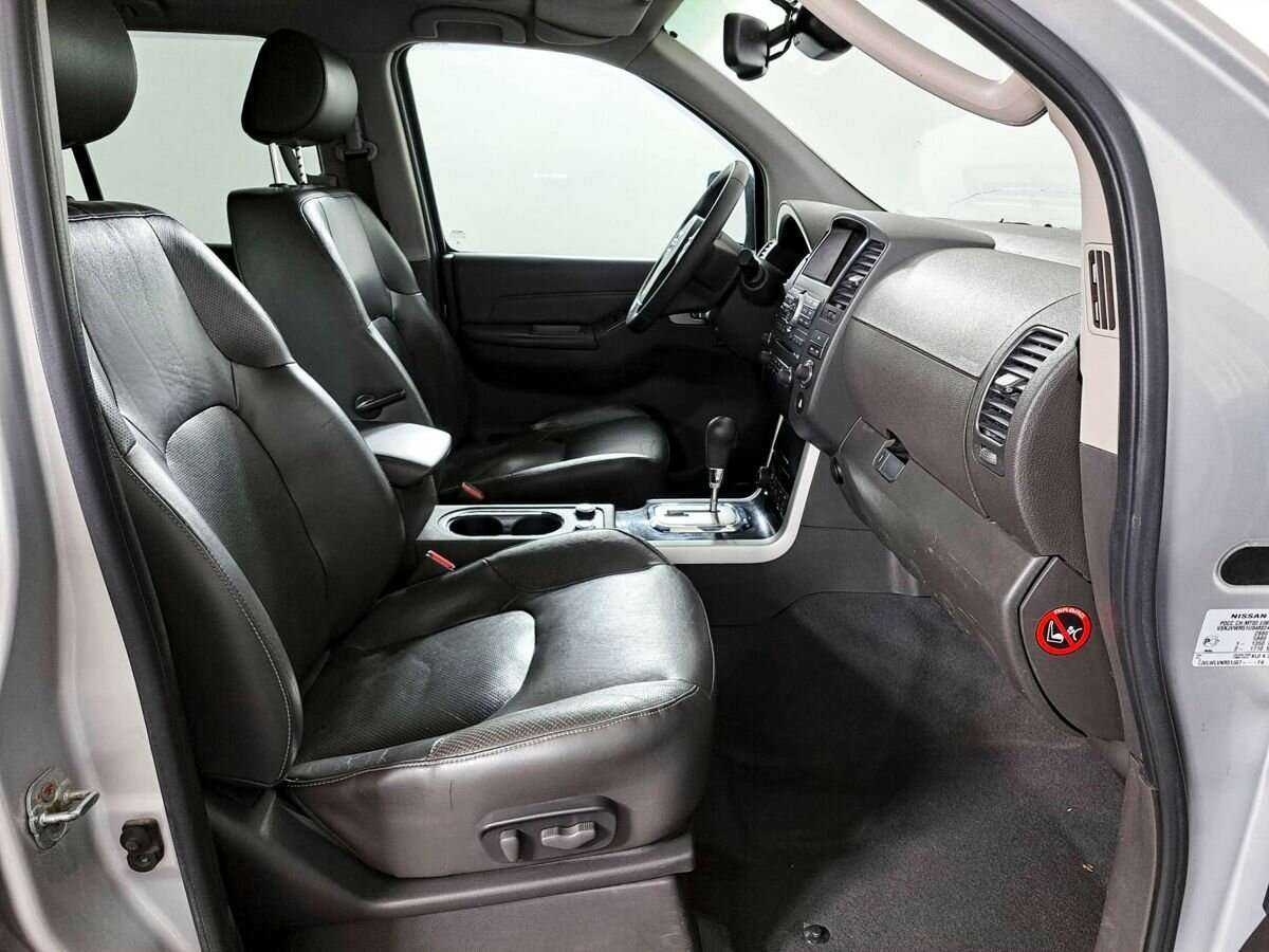 Nissan Pathfinder с пробегом — 2012 год. Фото: #5