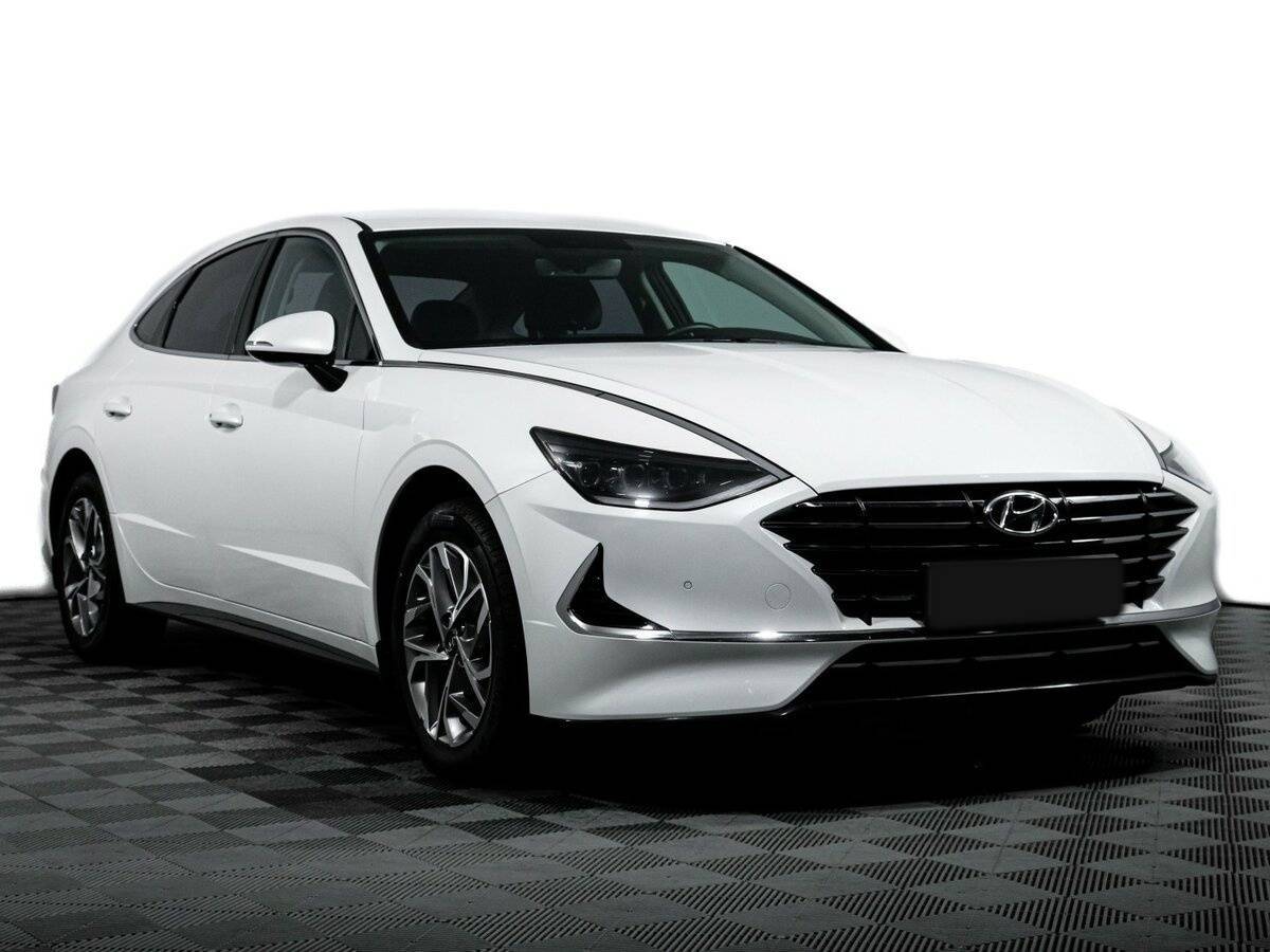Hyundai Sonata с пробегом — 2021 год. Фото: #2